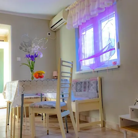 Vacation Grill & Chill With 350m2 Garden With Bbq Apartment *