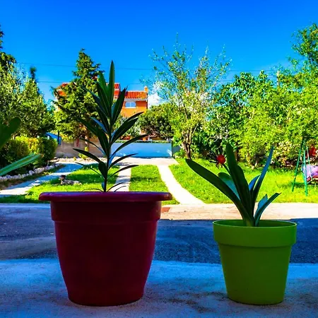 Apartment Vacation Grill & Chill With 350m2 Garden With Bbq *
