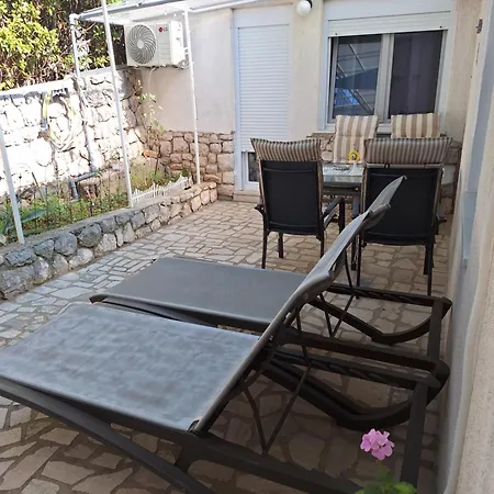 Apartment Vacation Grill & Chill With 350m2 Garden With Bbq