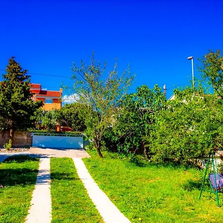 Apartment Vacation Grill & Chill With 350m2 Garden With Bbq *