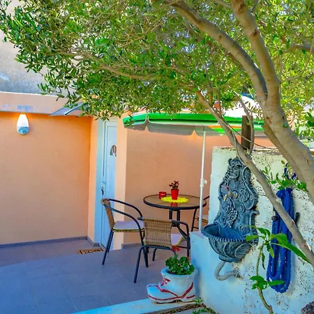 Apartment Vacation Grill & Chill With 350m2 Garden With Bbq