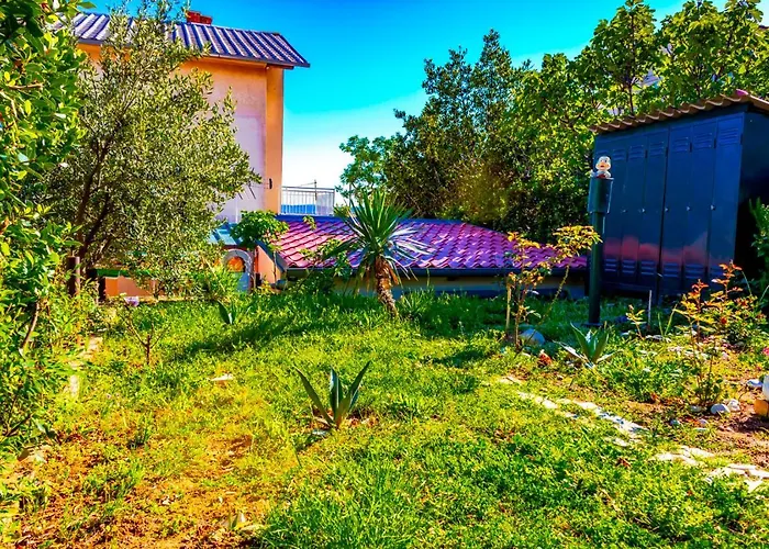 Vacation Grill & Chill With 350m2 Garden With Bbq